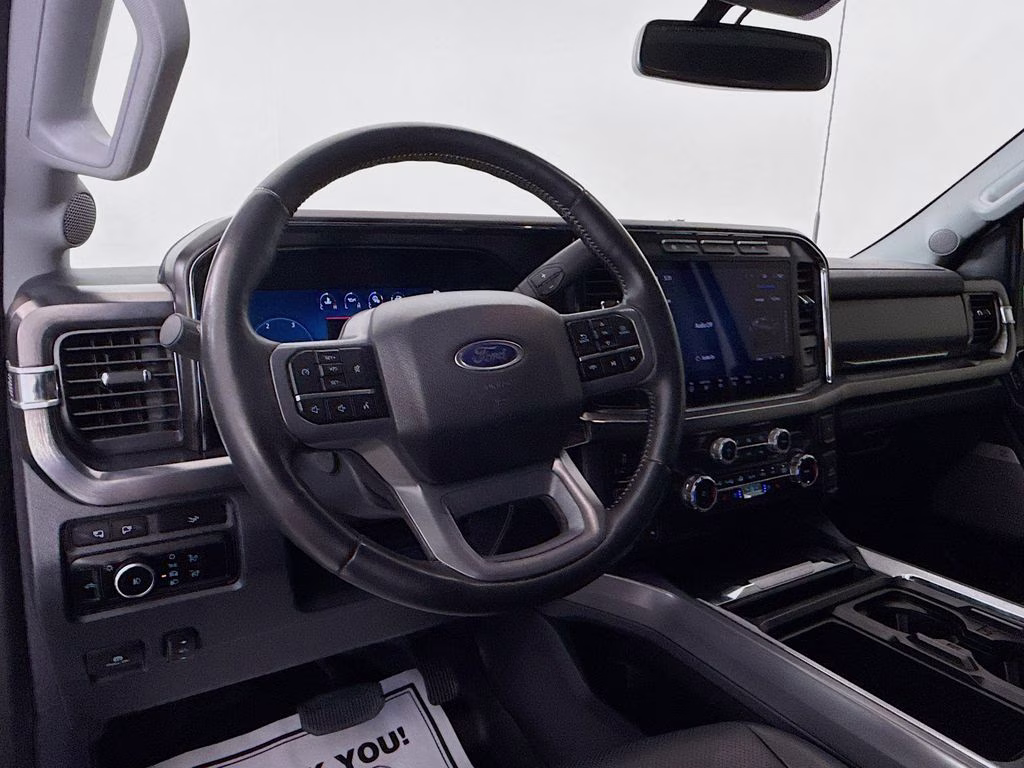 2024 Oxford White Ford Super Duty F-250 SRW Lariat 4X4 Truck