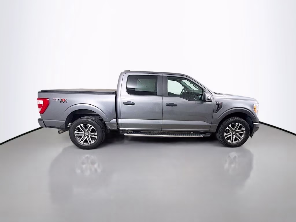 2022 Gray Metallic Ford F-150 XL 4X4 Truck