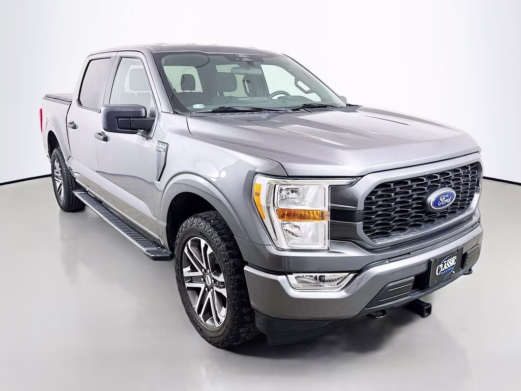 2022 Gray Metallic Ford F-150 XL 4X4 Truck