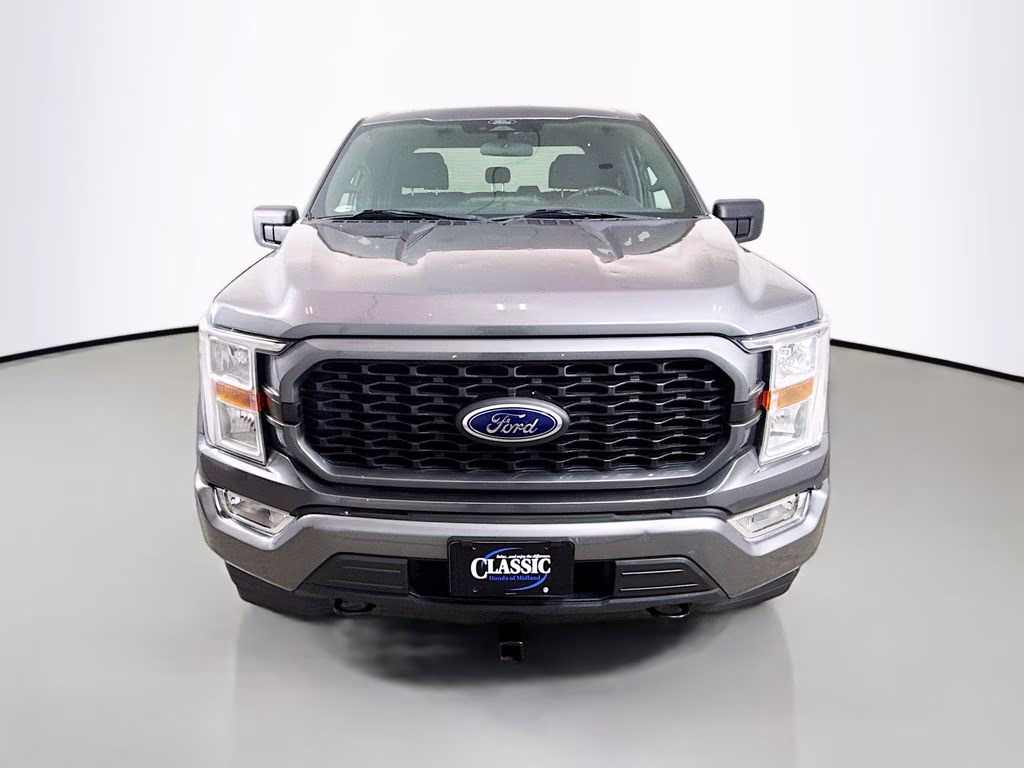 2022 Gray Metallic Ford F-150 XL 4X4 Truck