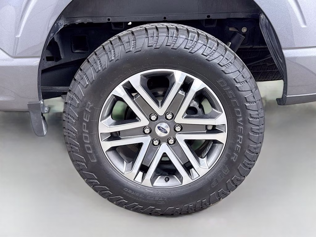 2022 Gray Metallic Ford F-150 XL 4X4 Truck