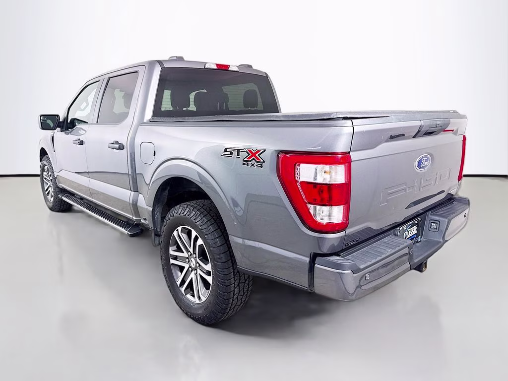 2022 Gray Metallic Ford F-150 XL 4X4 Truck