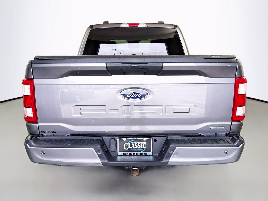 2022 Gray Metallic Ford F-150 XL 4X4 Truck