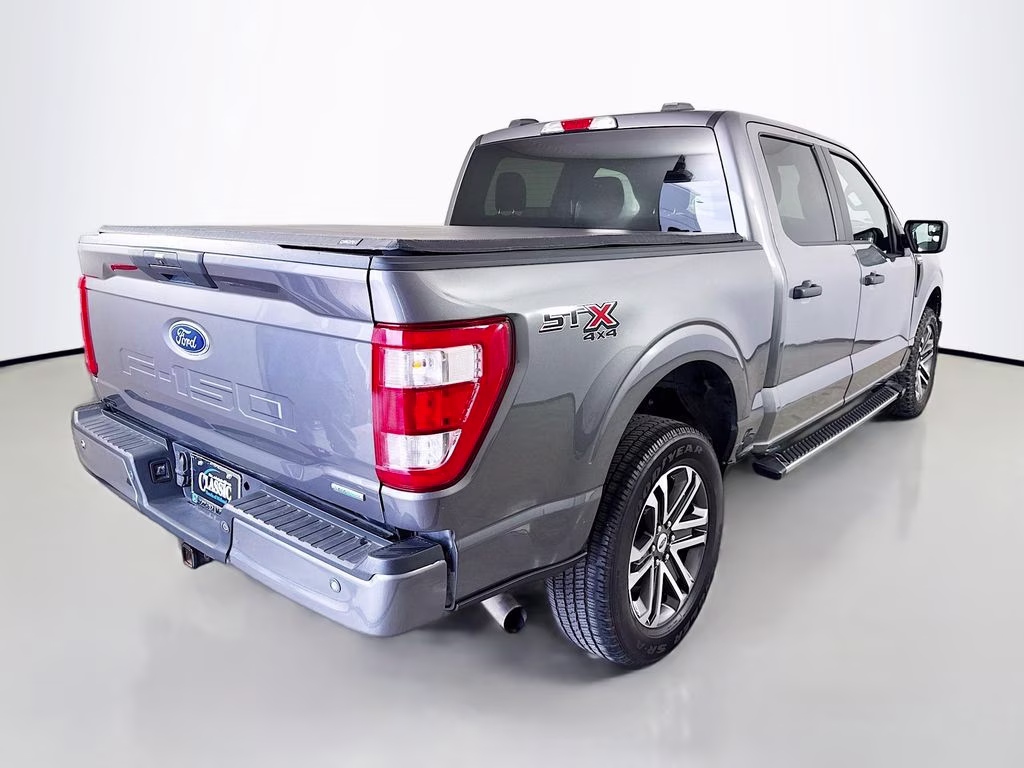 2022 Gray Metallic Ford F-150 XL 4X4 Truck