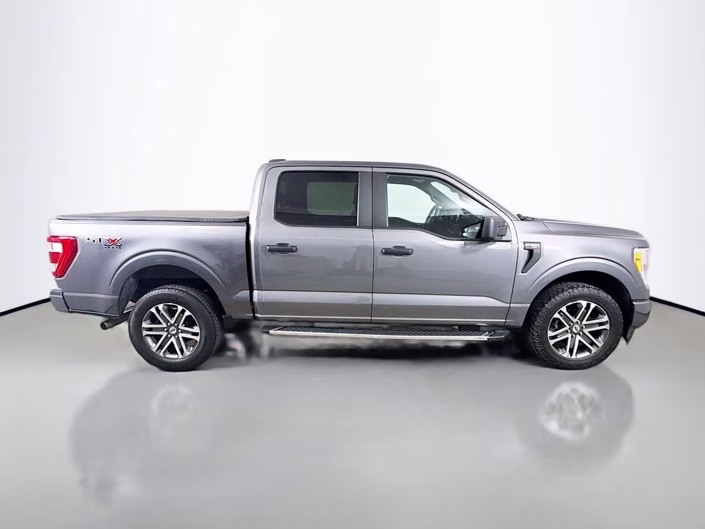 2022 Gray Metallic Ford F-150 XL 4X4 Truck