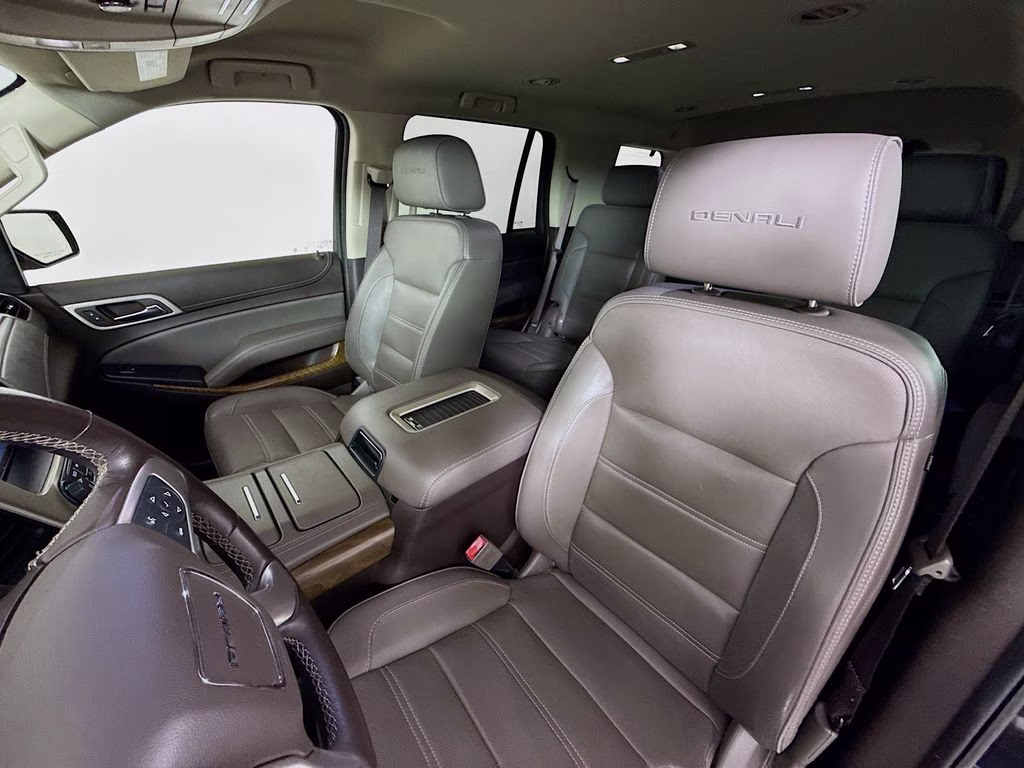 2020 Carbon Black Metallic GMC Yukon Denali RWD SUV