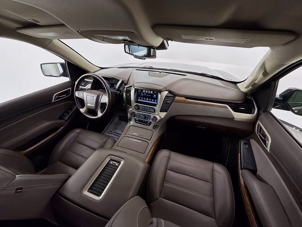 2020 Carbon Black Metallic GMC Yukon Denali RWD SUV