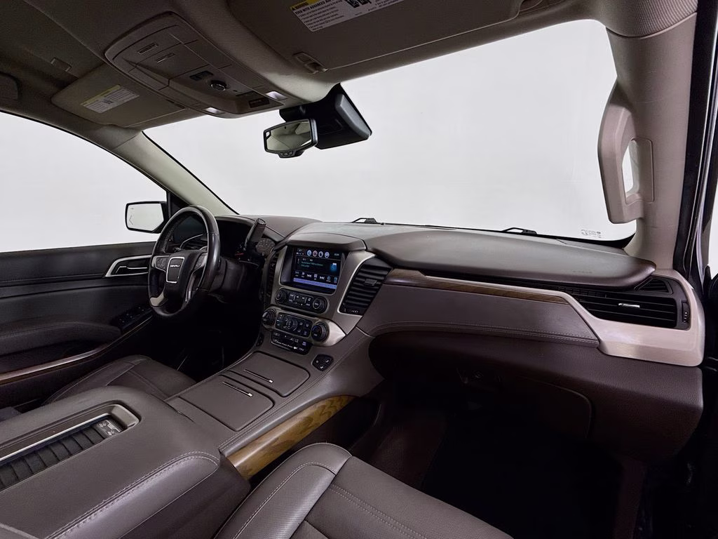 2020 Carbon Black Metallic GMC Yukon Denali RWD SUV
