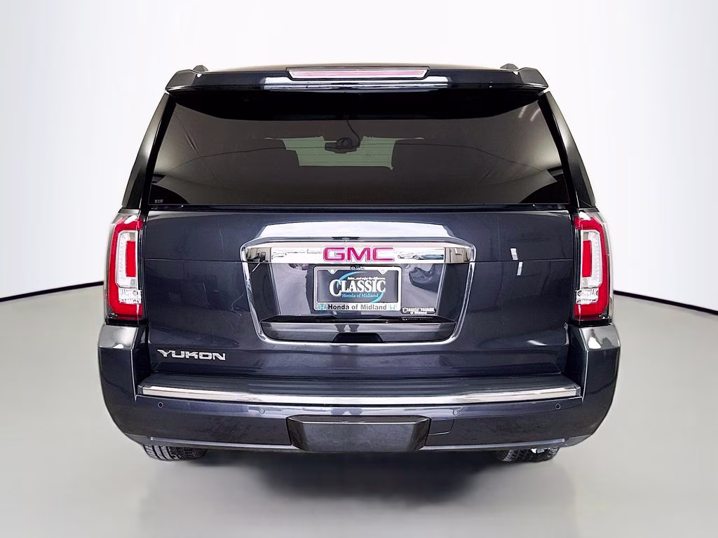2020 Carbon Black Metallic GMC Yukon Denali RWD SUV