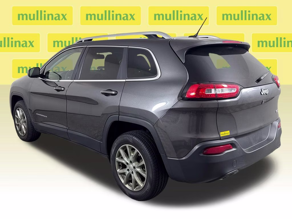 2017 Granite Crystal Metallic Clearcoat Jeep Cherokee Latitude FWD SUV