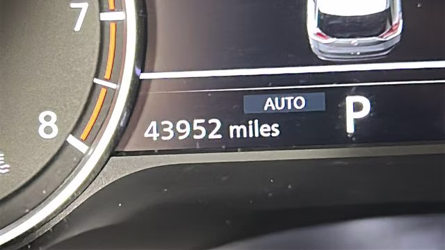 2023 Pearl White Tricoat Nissan Rogue SV AWD SUV