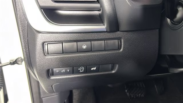 2023 Pearl White Tricoat Nissan Rogue SV AWD SUV