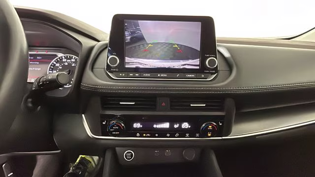 2023 Pearl White Tricoat Nissan Rogue SV AWD SUV