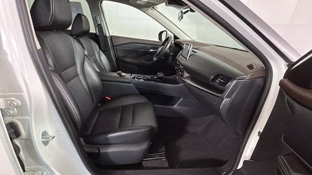 2023 Pearl White Tricoat Nissan Rogue SV AWD SUV