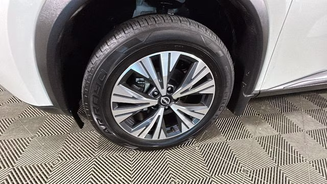 2023 Pearl White Tricoat Nissan Rogue SV AWD SUV