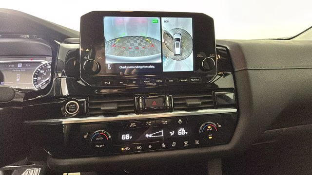 2023 Pearl White Tricoat/Super Black Nissan Pathfinder SL 4X4 SUV