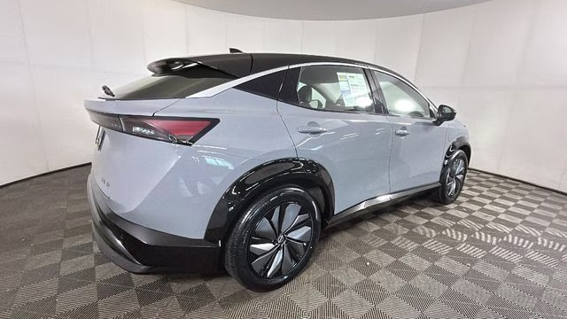 2023 Boulder Gray Pearl/Black Diamond Pearl Nissan ARIYA ENGAGE FWD SUV