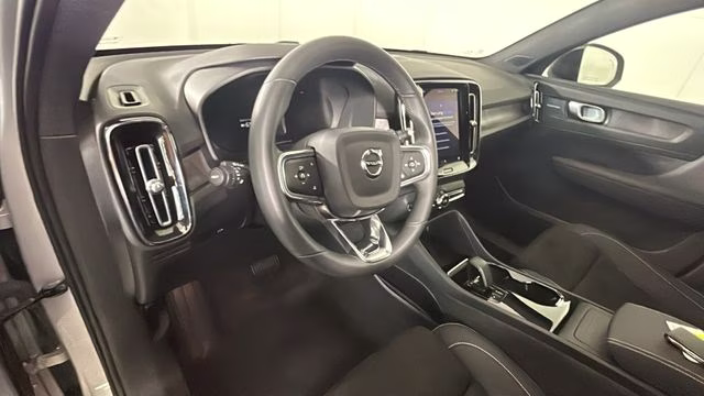 2023 Silver Volvo C40 Recharge Pure Electric Ultimate AWD SUV