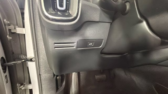 2023 Silver Volvo C40 Recharge Pure Electric Ultimate AWD SUV