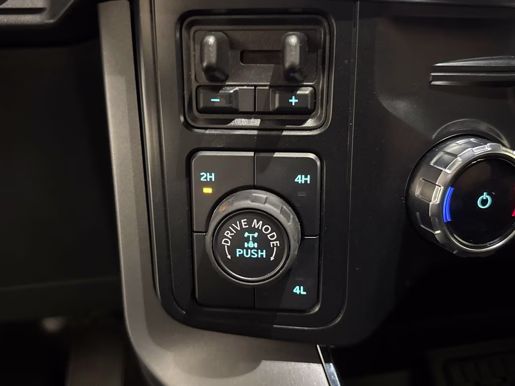 2025 Blue Metallic Ford F-150 XLT 4X4 Truck