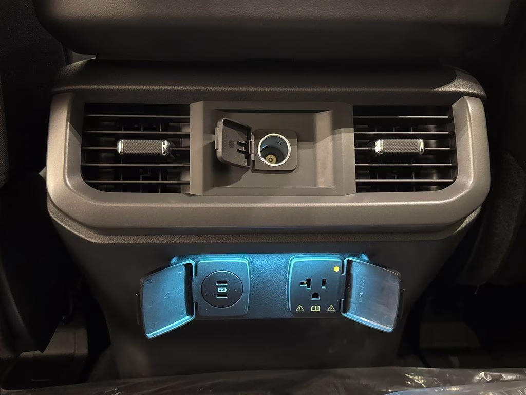 2025 Agate Black Metallic Ford F-150 XLT 4X4 Truck