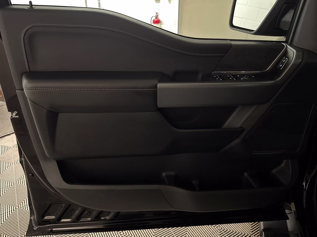 2025 Agate Black Metallic Ford F-150 XLT 4X4 Truck