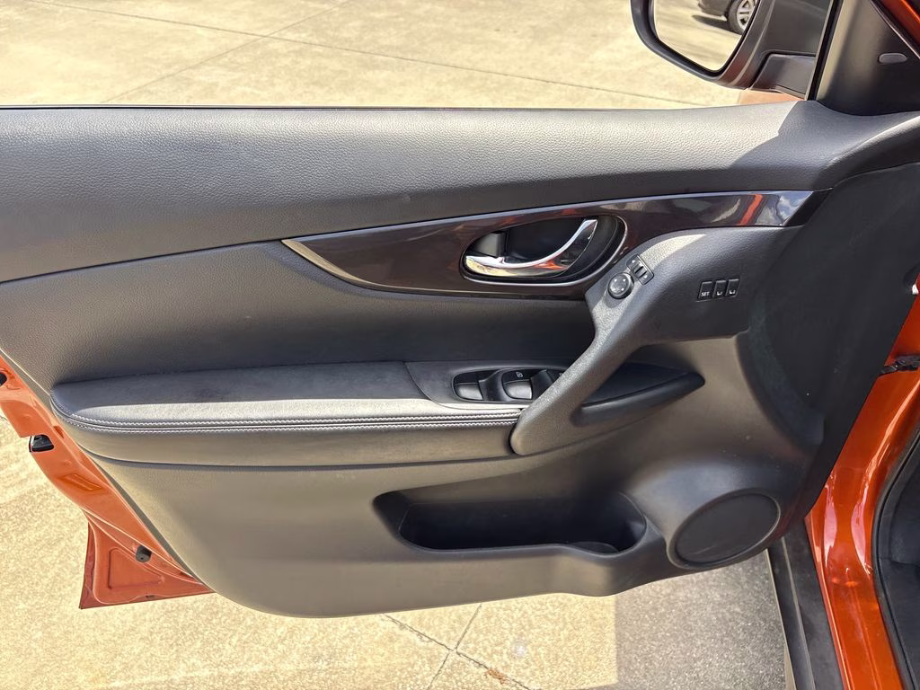2019 Monarch Orange Metallic Nissan Rogue SV AWD SUV
