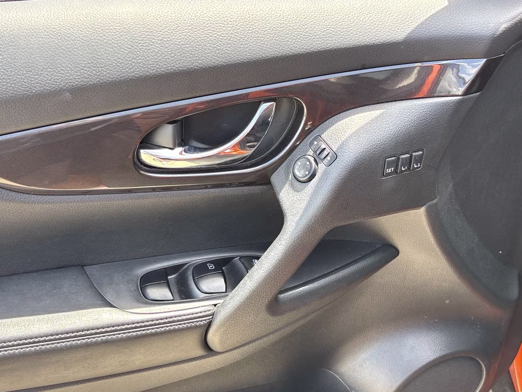 2019 Monarch Orange Metallic Nissan Rogue SV AWD SUV