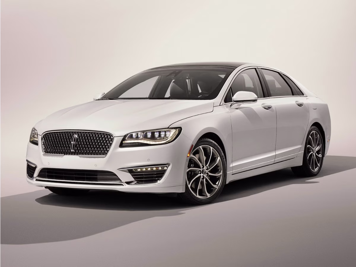 2020 Infinite Black Metallic Lincoln MKZ Reserve FWD Sedan