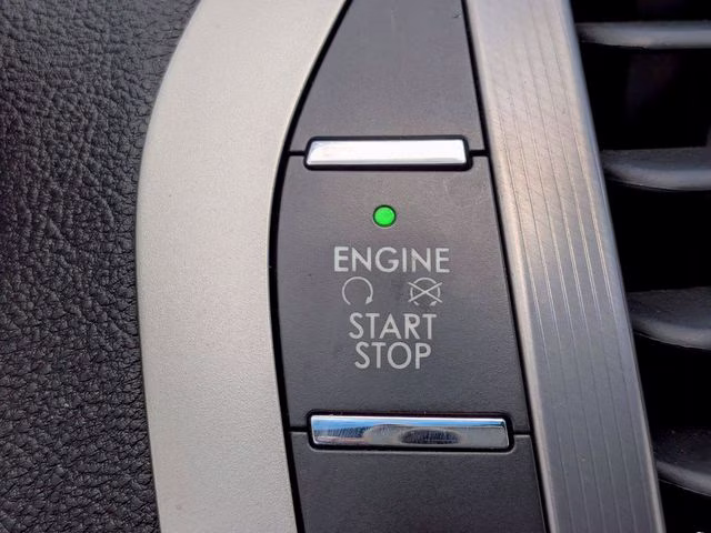 2020 Infinite Black Metallic Lincoln MKZ Reserve FWD Sedan