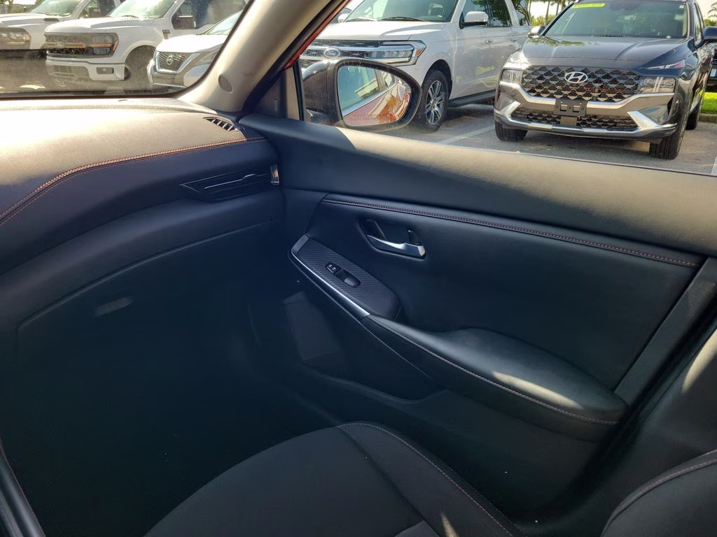 2021 Monarch Orange/Super Black Nissan Sentra SR FWD Sedan