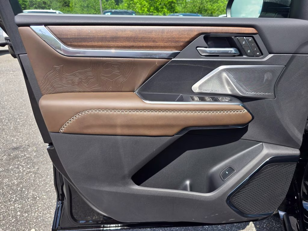 2026 Ebony Twilight Metallic GMC Acadia Denali Ultimate AWD SUV