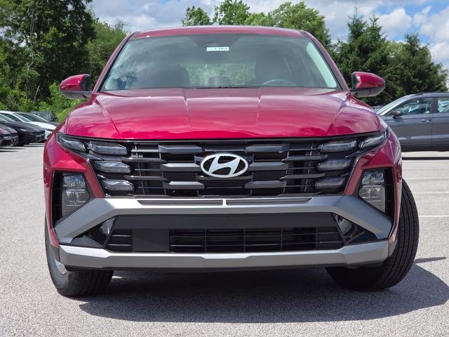 2026 Ultimate Red Hyundai Tucson SE FWD SUV