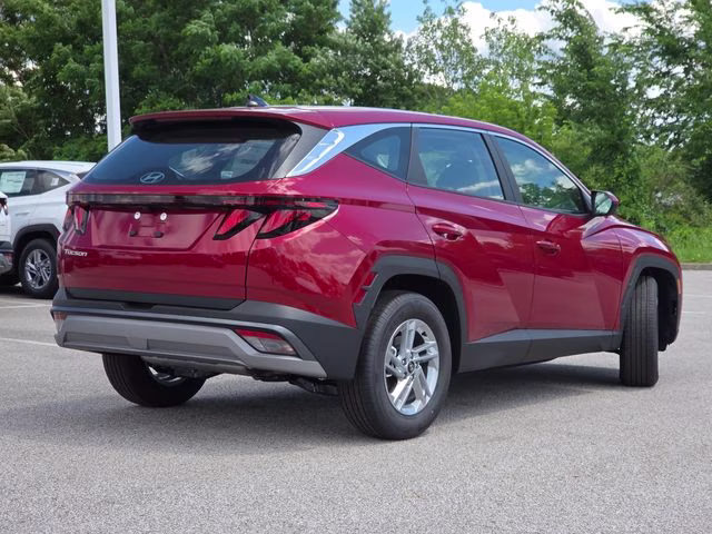 2026 Ultimate Red Hyundai Tucson SE FWD SUV