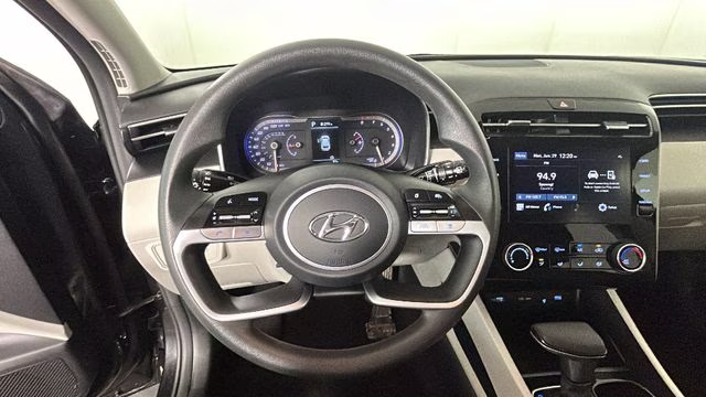 2023 Black Hyundai Tucson SEL FWD SUV
