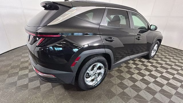 2023 Black Hyundai Tucson SEL FWD SUV