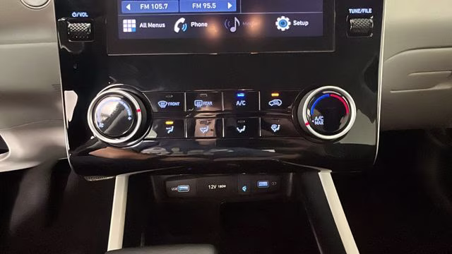 2023 Black Hyundai Tucson SEL FWD SUV