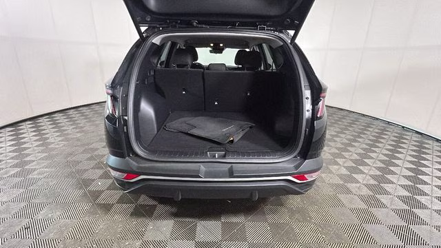 2023 Black Hyundai Tucson SEL FWD SUV