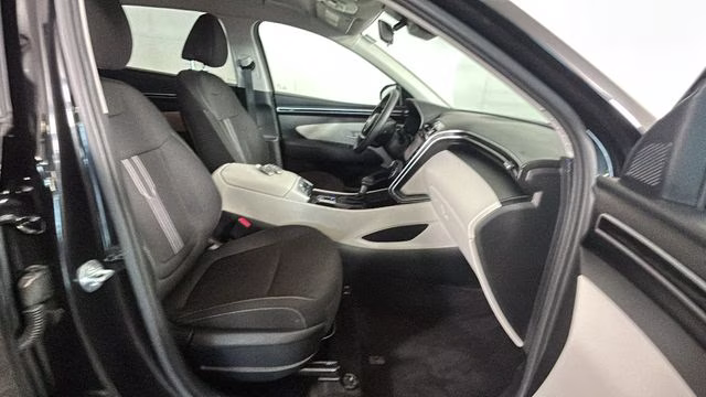 2023 Black Hyundai Tucson SEL FWD SUV
