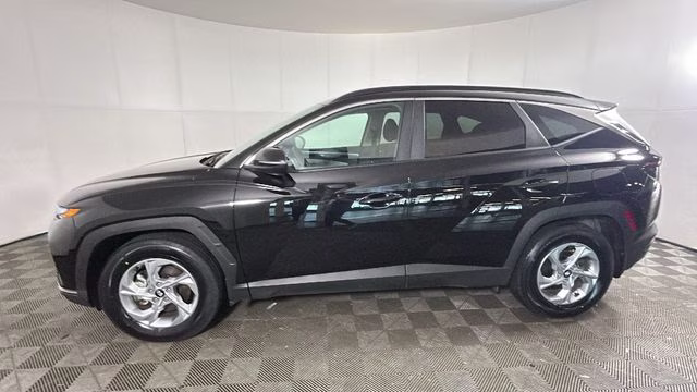 2023 Black Hyundai Tucson SEL FWD SUV