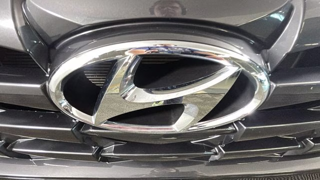 2023 Black Hyundai Tucson SEL FWD SUV