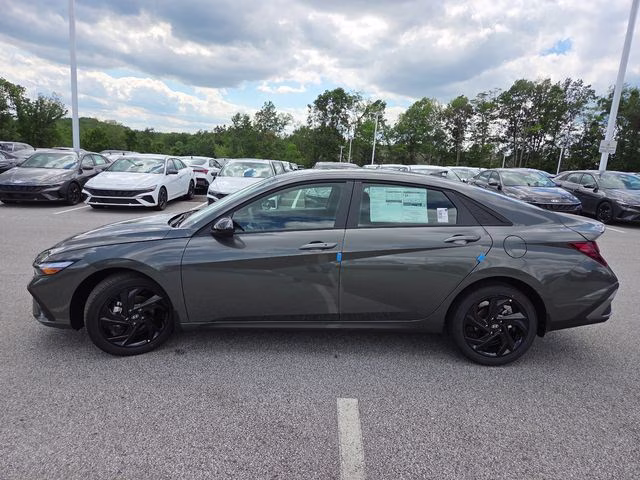2026 Amazon Gray Hyundai Elantra SEL Sport FWD Sedan