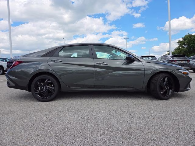 2026 Amazon Gray Hyundai Elantra SEL Sport FWD Sedan