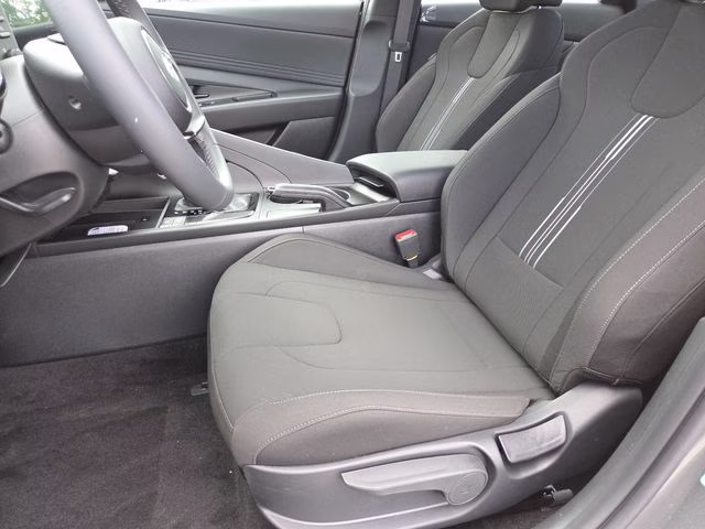 2026 Amazon Gray Hyundai Elantra SEL Sport FWD Sedan