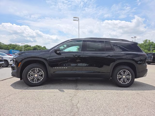 2026 Mosaic Black Metallic Chevrolet Traverse LT AWD SUV