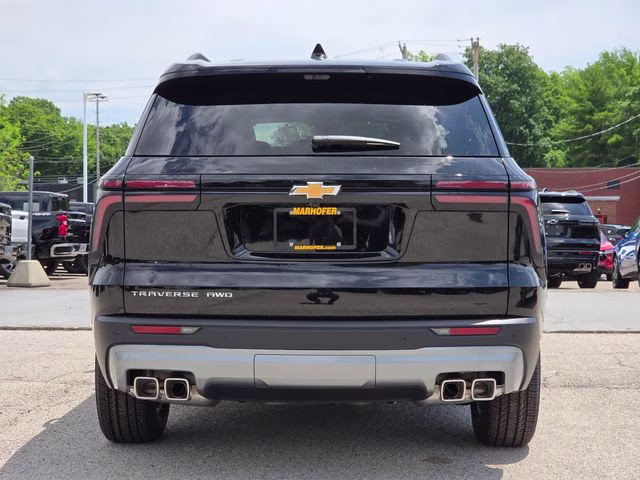 2026 Mosaic Black Metallic Chevrolet Traverse LT AWD SUV