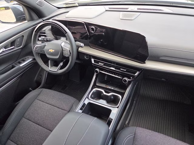 2026 Mosaic Black Metallic Chevrolet Traverse LT AWD SUV