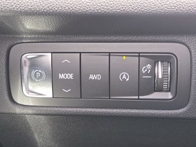 2026 Mosaic Black Metallic Chevrolet Traverse LT AWD SUV