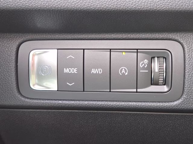 2026 Mosaic Black Metallic Chevrolet Traverse LT AWD SUV