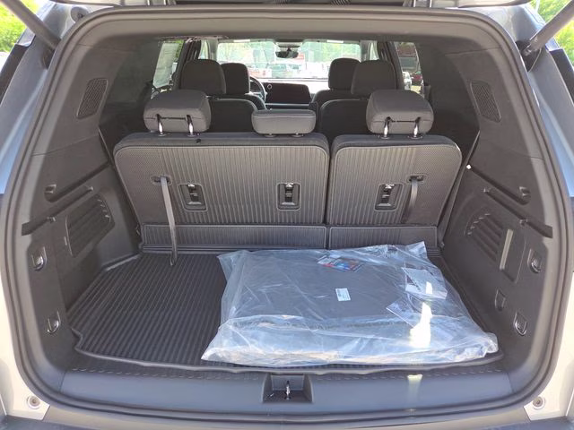 2026 Sterling Gray Metallic Chevrolet Traverse LT AWD SUV